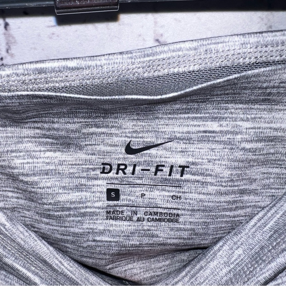 Nike Dri Fit  7/8‎ Length Heather Grey Leggings Size Small - Picture 4 of 6